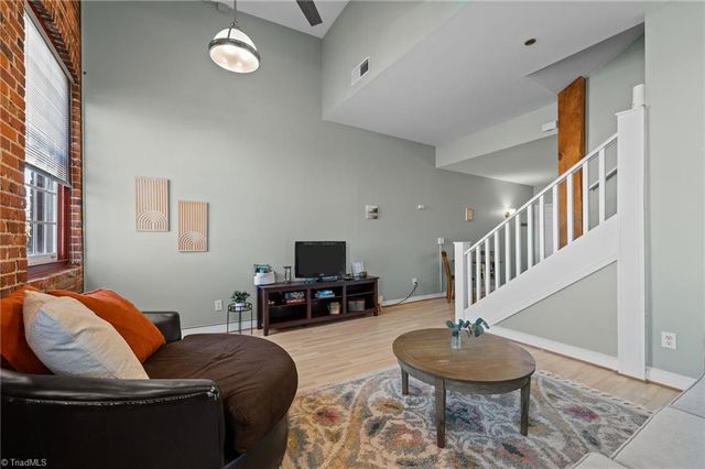 801 W Mcgee Street 20, Greensboro, NC 27401