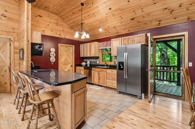 117 Seth Street, Roan Mountain, TN 37687