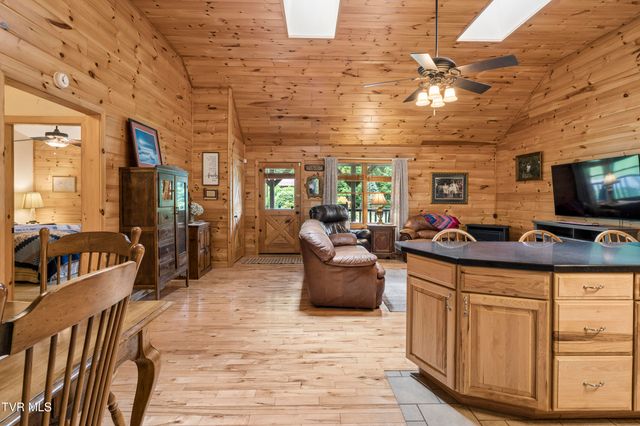 117 Seth Street, Roan Mountain, TN 37687