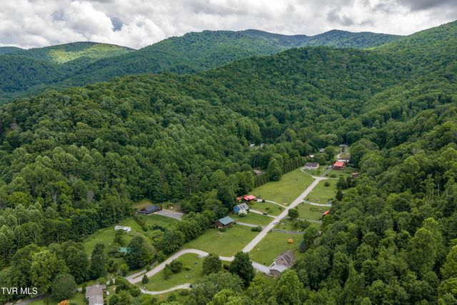 117 Seth Street, Roan Mountain, TN 37687