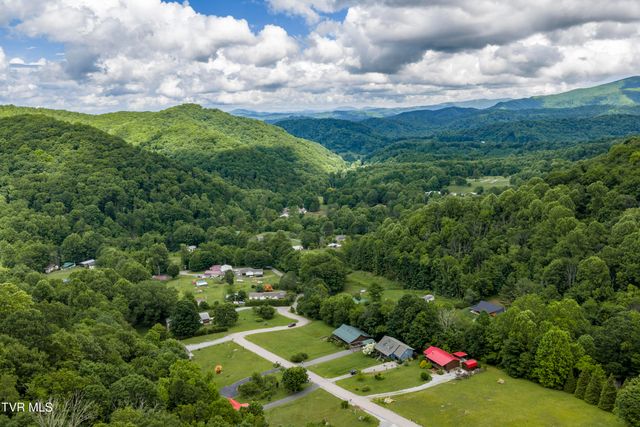 117 Seth Street, Roan Mountain, TN 37687