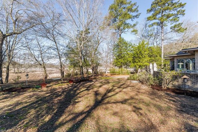 276 Colony TRL, Lanexa, VA 23089