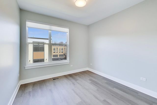 5424 Old Orchard Road, Skokie, IL 60077