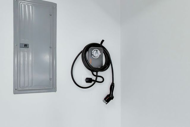 5424 Old Orchard Road, Skokie, IL 60077