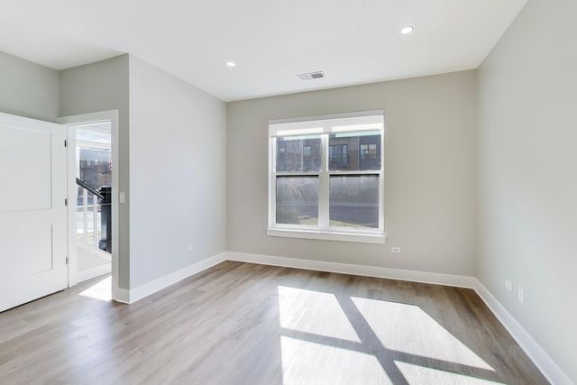 5424 Old Orchard Road, Skokie, IL 60077