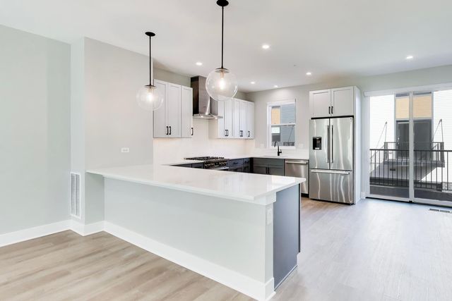 5424 Old Orchard Road, Skokie, IL 60077