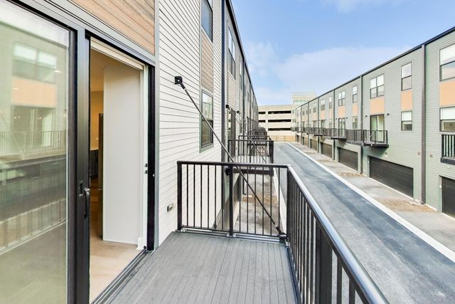 5424 Old Orchard Road, Skokie, IL 60077