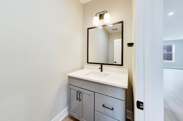 5424 Old Orchard Road, Skokie, IL 60077