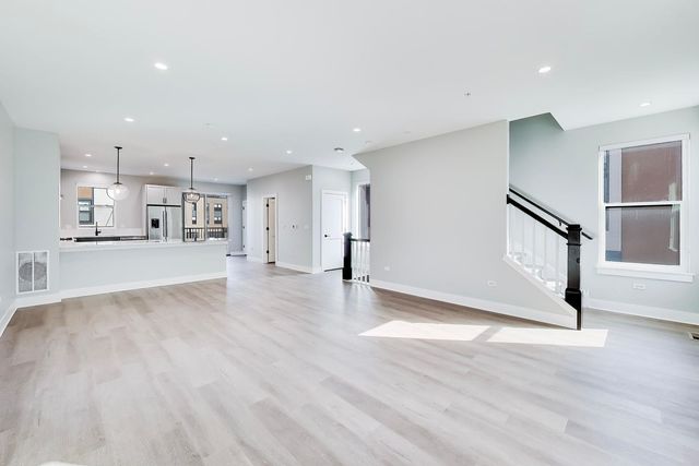 5424 Old Orchard Road, Skokie, IL 60077