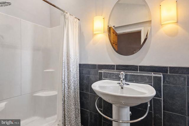 1312 S ALDER ST, Philadelphia, PA 19147