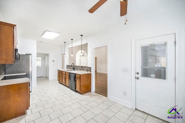 302 Estates Way, Warner Robins, GA 31088