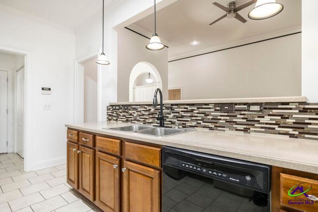 302 Estates Way, Warner Robins, GA 31088