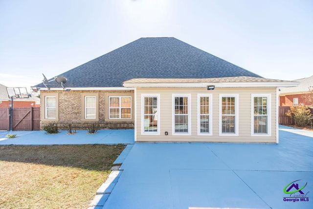 302 Estates Way, Warner Robins, GA 31088