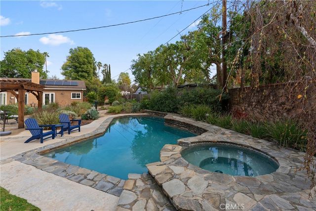 6217 Melba Avenue, Woodland Hills, CA 91367