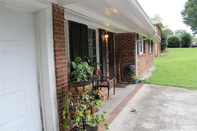 1944 Bells Ferry Road, Marietta, GA 30066