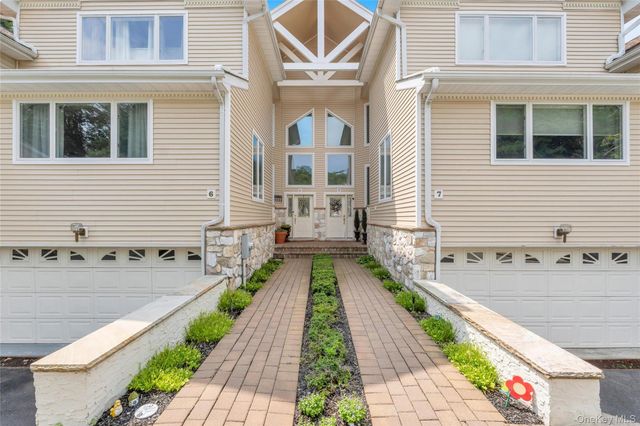 6 Princess Tree Court, Port Jefferson, NY 11777
