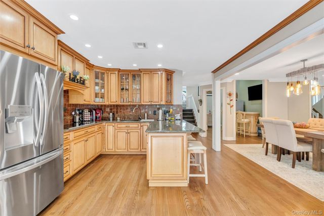 6 Princess Tree Court, Port Jefferson, NY 11777