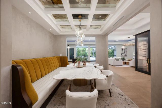 4909 Gould Avenue, La Canada Flintridge, CA 91011