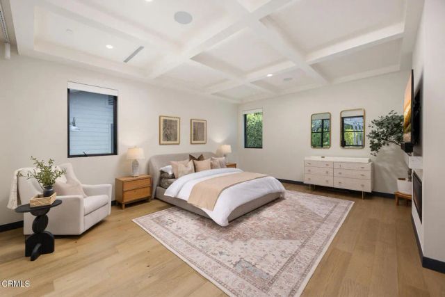 4909 Gould Avenue, La Canada Flintridge, CA 91011