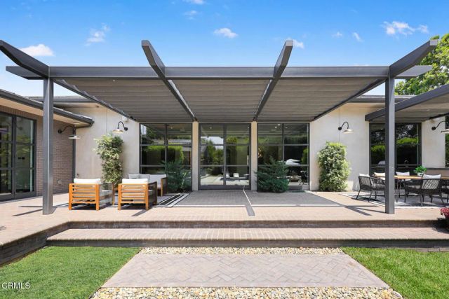 4909 Gould Avenue, La Canada Flintridge, CA 91011
