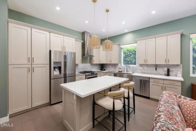 4909 Gould Avenue, La Canada Flintridge, CA 91011