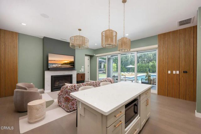 4909 Gould Avenue, La Canada Flintridge, CA 91011
