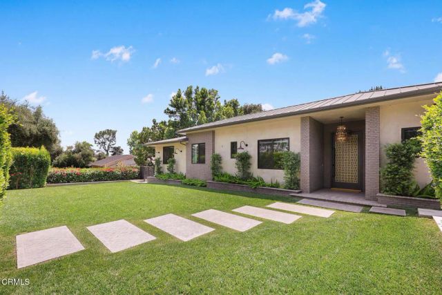 4909 Gould Avenue, La Canada Flintridge, CA 91011