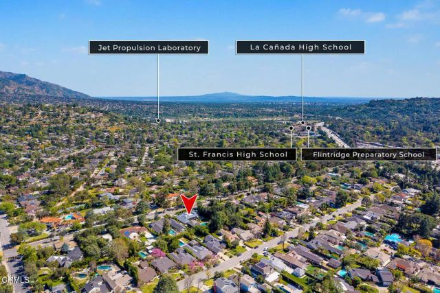 4909 Gould Avenue, La Canada Flintridge, CA 91011