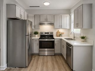 614 4TH Street N B, Jacksonville Beach, FL 32250