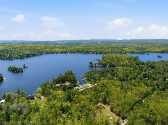139 Wintersport Street, Moultonborough, NH 03254