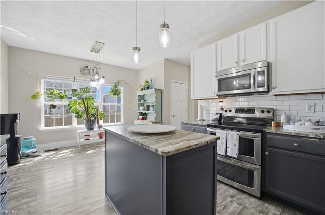 944 Hodges PL, Virginia Beach, VA 23464