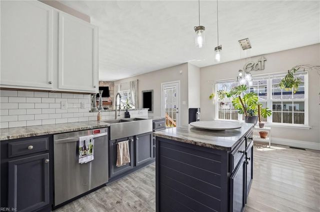 944 Hodges PL, Virginia Beach, VA 23464