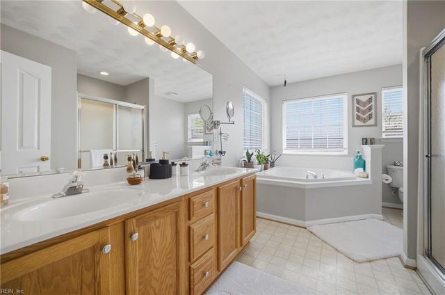 944 Hodges PL, Virginia Beach, VA 23464