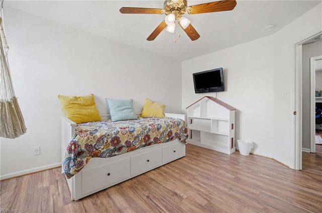 944 Hodges PL, Virginia Beach, VA 23464