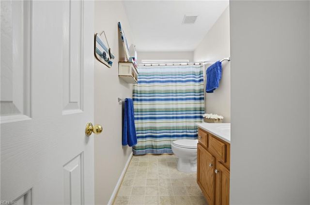 944 Hodges PL, Virginia Beach, VA 23464