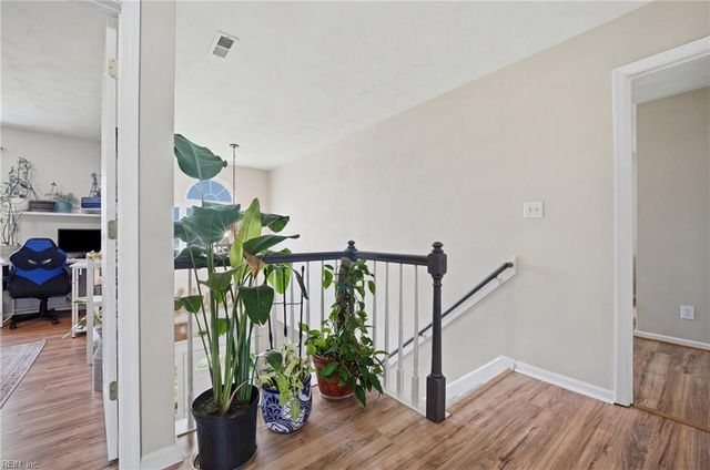 944 Hodges PL, Virginia Beach, VA 23464