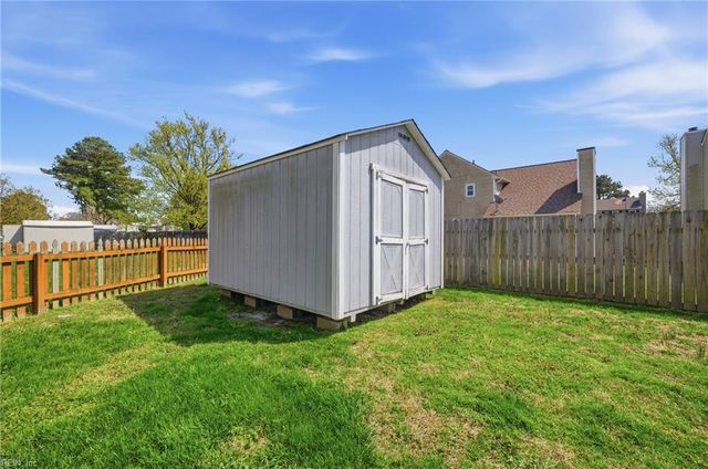 944 Hodges PL, Virginia Beach, VA 23464