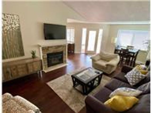 2575 Heritage Drive 107, Mendota Heights, MN 55120