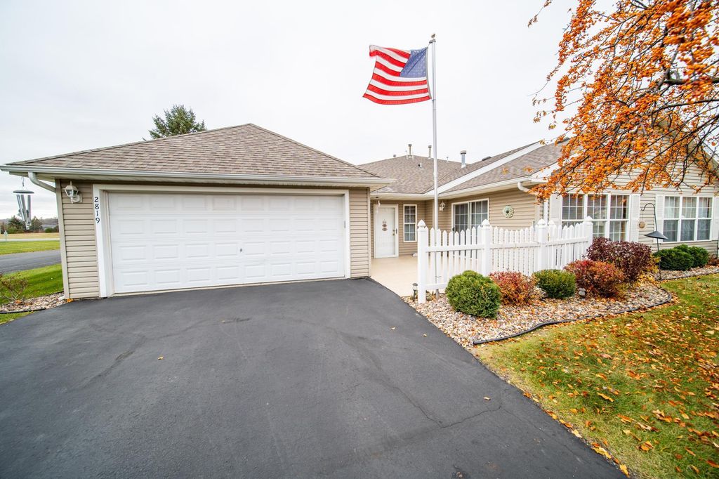 2819 Salem Meadows Drive SW, Rochester, MN 55902