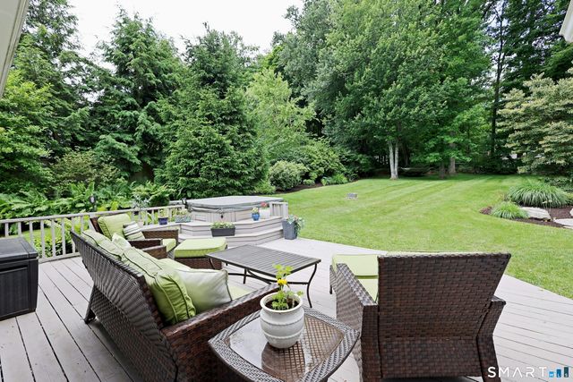 41 Nutmeg Ridge, Ridgefield, CT 06877
