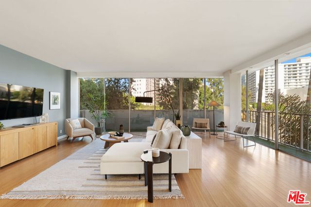 10433 Wilshire Boulevard 301, Los Angeles, CA 90024