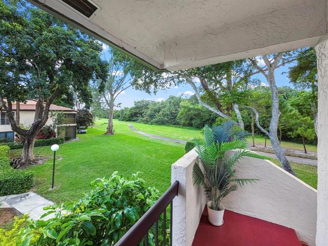 9286 Vista Del Lago B, Boca Raton, FL 33428