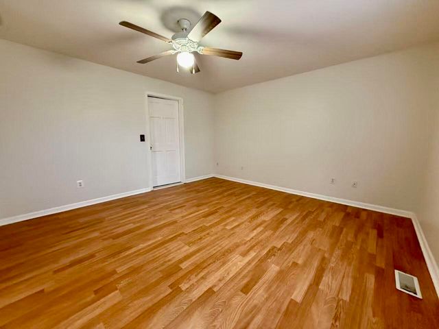 1213 Commonwealth Avenue, Ypsilanti, MI 48198