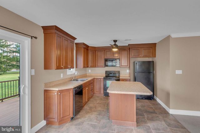 1 GATEHOUSE LN, Doylestown, PA 18901