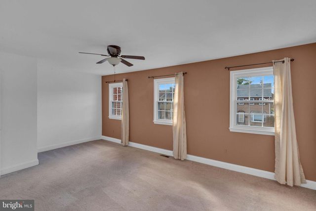 1 GATEHOUSE LN, Doylestown, PA 18901