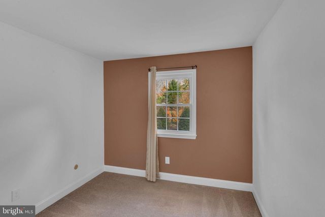 1 GATEHOUSE LN, Doylestown, PA 18901