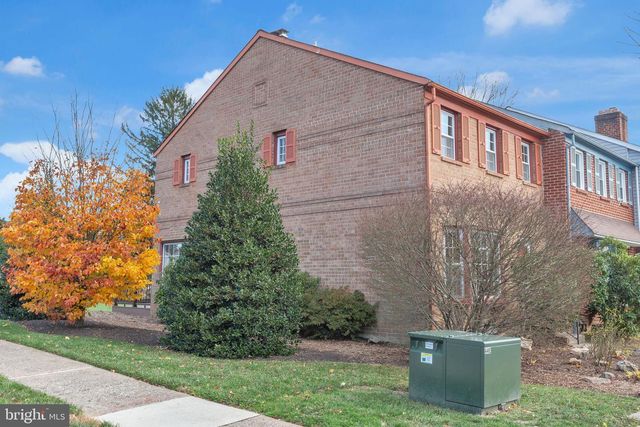 1 GATEHOUSE LN, Doylestown, PA 18901