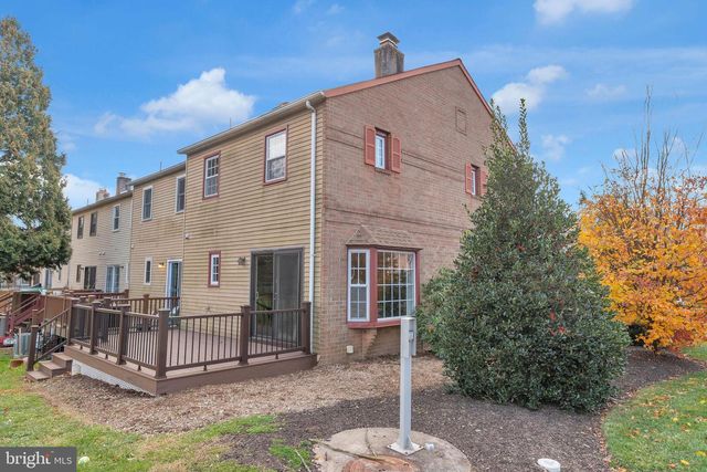 1 GATEHOUSE LN, Doylestown, PA 18901