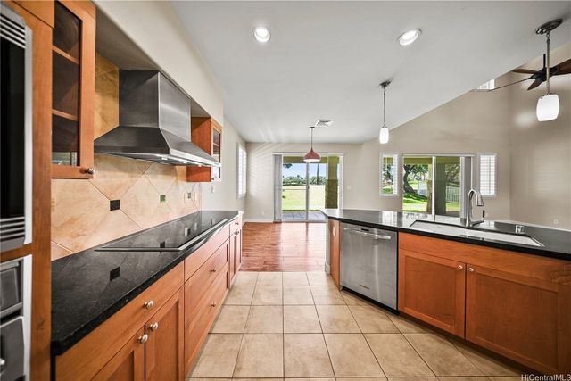 92-1019 Koio Drive S-12, Kapolei, HI 96707
