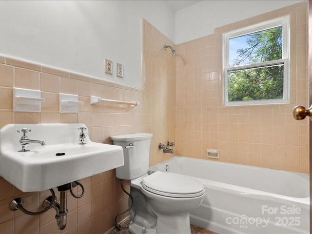 37 Lynn Avenue, Cheraw, SC 29520